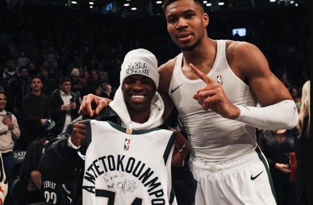 Foto: Divulgação/Milwaukee Bucks - Legenda: Vini e Antetokoumpo trocaram elogios após jogo