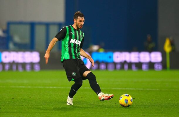 Foto: Divulgação/Sassuolo - Legenda: Matías Viña pode ser o quarto uruguaio do elenco do Flamengo