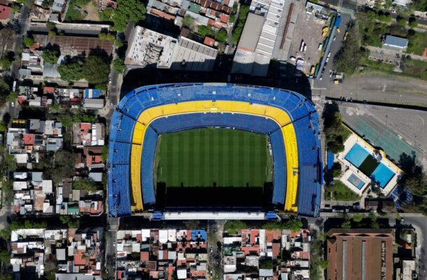 Foto: Luis Robayo/AFP via Getty Images - Legenda: Pleito terá como palco as instalações de La Bombonera