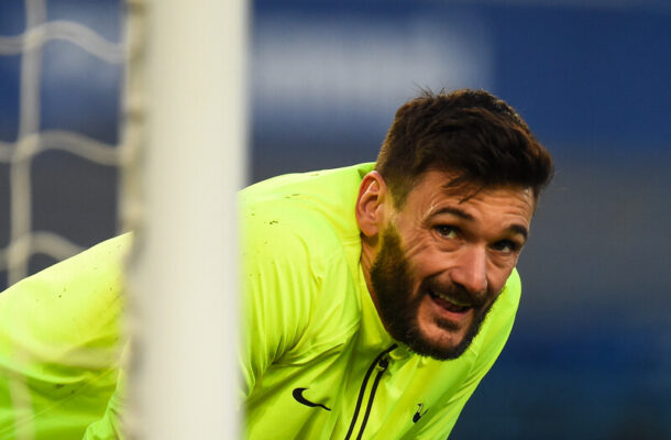 Foto: Lindsey Parnaby/AFP via Getty Images - Legenda: Arqueiro francês não entrou em campo na temporada 2023/2024