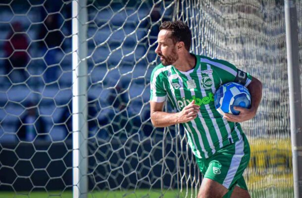 Foto: Gabriel Tadiotto/ECJuventude - Legenda: Nenê seguirá no Juventude por mais uma temporada