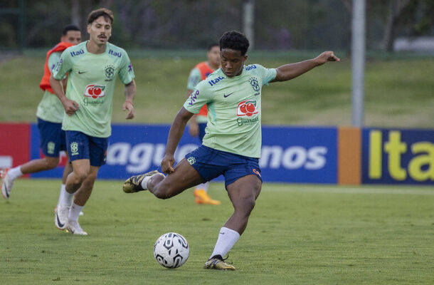 Foto: Joilson Marconne / CBF - Legenda: Atacante da Seleção Pré-Olímpica, Endrick  vê Brasil com obrigação de se classificar às Olimpíadas