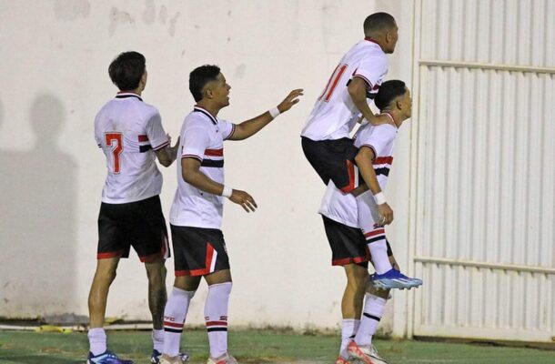 Foto: Célio Messias/São Paulo FC - Legenda: São Paulo Sub-20