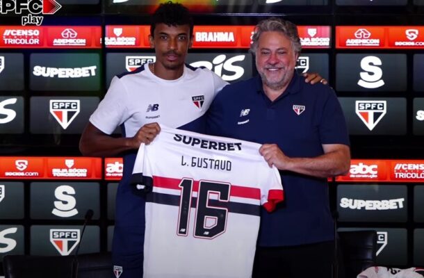 Foto: Reprodução Youtube Canal SPFC TV - Legenda: Luiz Gustavo é apresentado no São Paulo