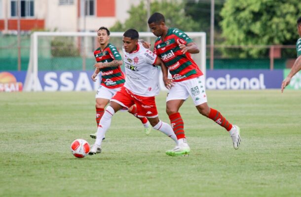 Foto: Fernando Silva / Bangu - Legenda: Portuguesa e Bangu fizeram o jogo de abertura do Cariocão. Deu Lusa (de alviverde)