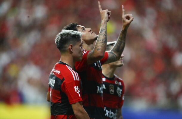 Na estreia pelo Campeonato Carioca, o técnico Tite utilizou os titulares para a partida contra o Audax, em Manaus. O time, aliás, goleou por 4 a 0 e iniciou bem a competição. Léo Pereira, Pedro, Cebolinha e Varela marcaram para os rubro-negros. Foto: Gilvan de Souza/ CRF 