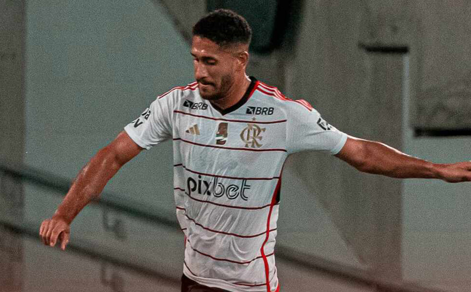 Corinthians tenta contratação do zagueiro Pablo, do Flamengo