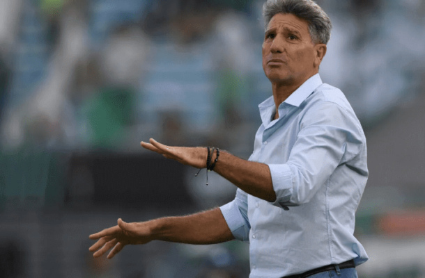 Foto: Luiz Erbes/S.E.R. Caxias - Legenda: Renato pede paciência à torcida após derrota na estreia da temporada 2024 do Gaúcho