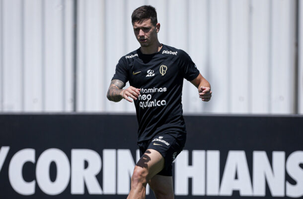 Foto: Rodrigo Coca/Ag. Corinthians - Legenda: Garro terá que esperar para estrear no Timão