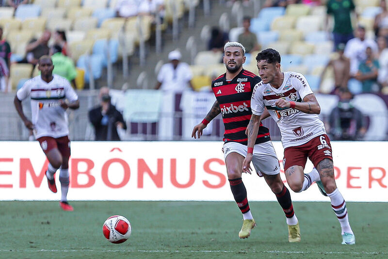 Diogo Barbosa é um dos jogadores do Fluminense estão à disposição de Diniz neste sábado (13) - Foto: Lucas Merçon/Fluminense