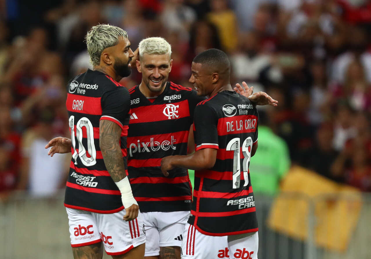 Flamengo goleia Boavista no Maracanã