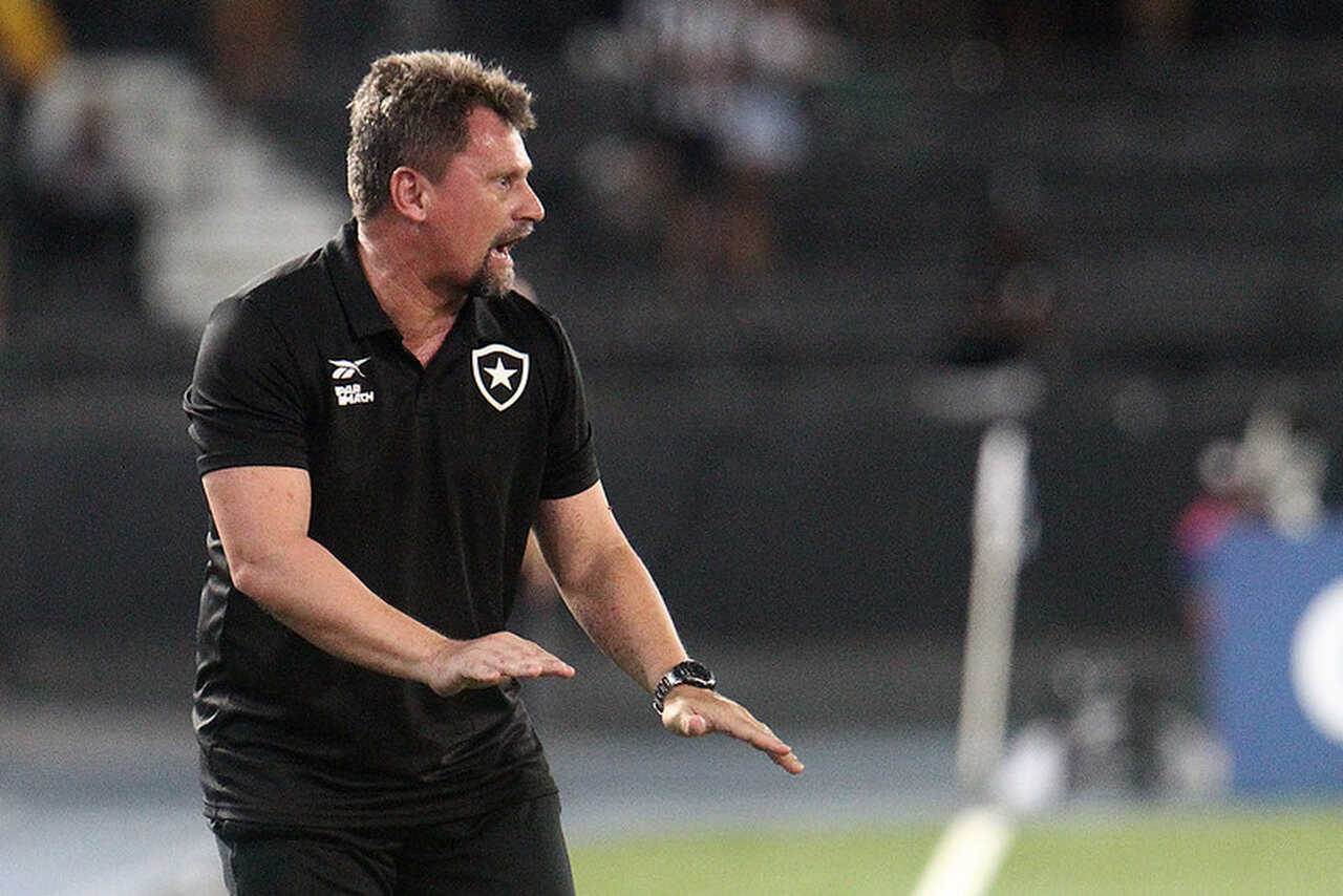 Fábio Matias vive bom momento no Botafogo