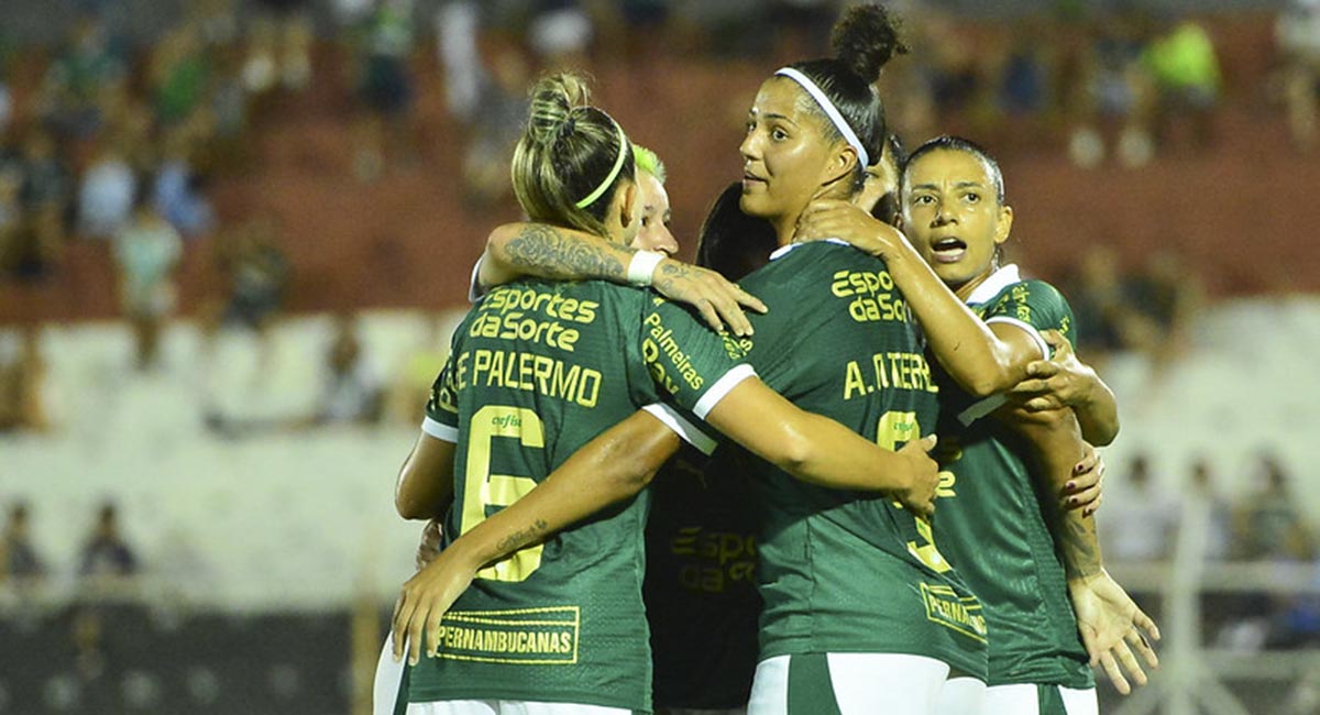 Palmeiras e Botafogo medem forças no Brasileirão Feminino