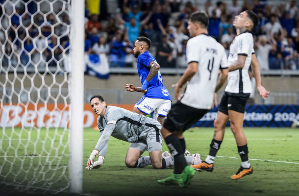 Atuações do Cruzeiro contra o Botafogo: triunfo cabuloso -  Staff Images / Cruzeiro