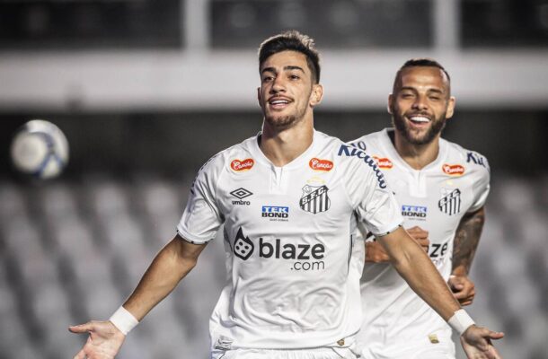 Na estreia da equipe na Série B, Santos vence o Paysandu por 2 a 0, na Vila Belmiro. Pedrinho e Guilherme marcaram para o Peixe. - Foto: Raul Baretta/ Santos FC