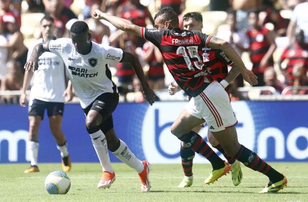 No jogo seguinte, o Flamengo fez clássico com o Botafogo. Com os titulares, o time perdeu por 2 a 0, com show de Luiz Henrique. Foi a primeira vez que Tite perdeu duas vezes seguidas pela equipe rubro-negra. Foto: Vítor Silva/Botafogo