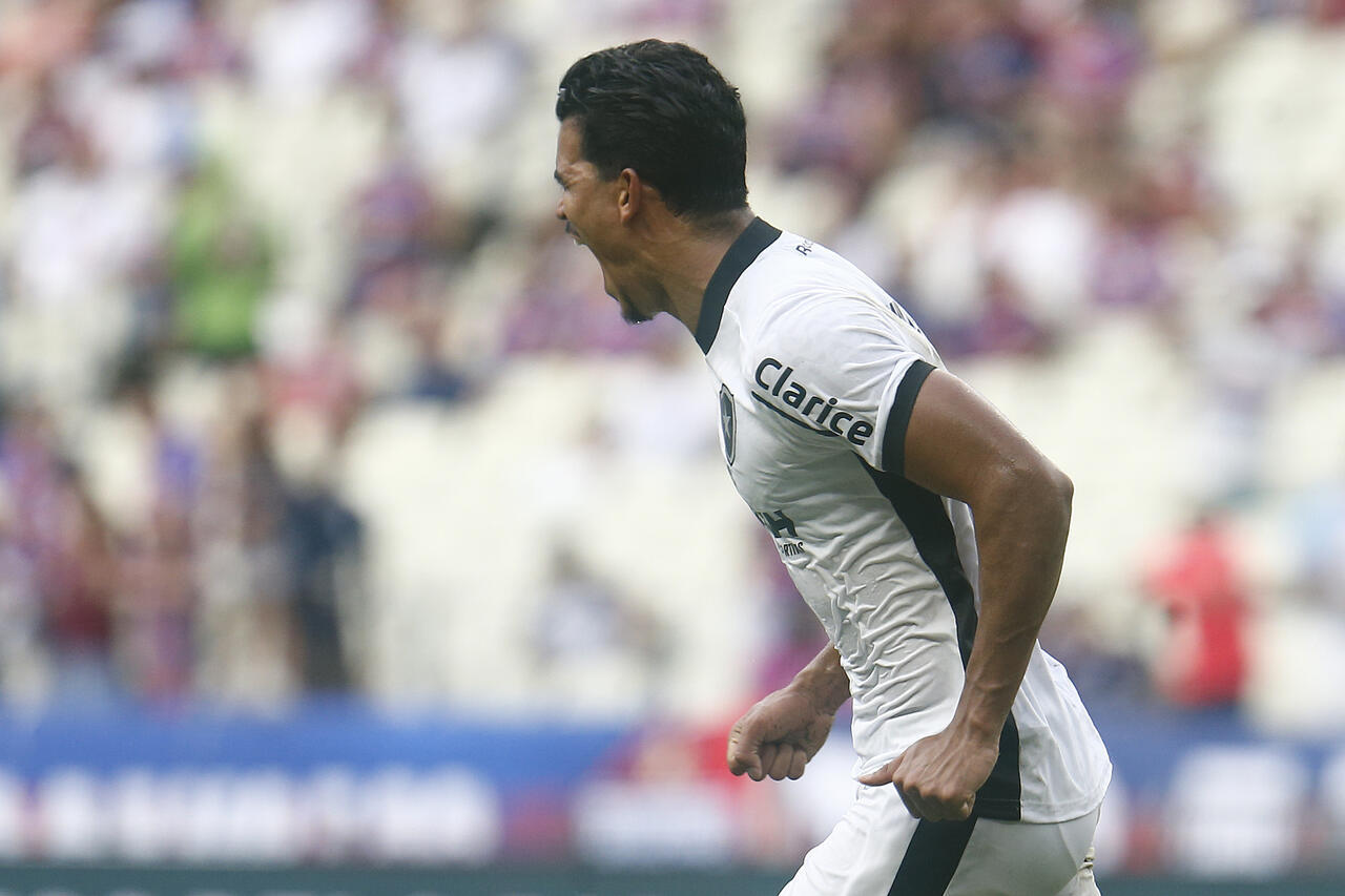 Atuações do Botafogo contra o Fortaleza: Danilo Barbosa salva mais uma vez