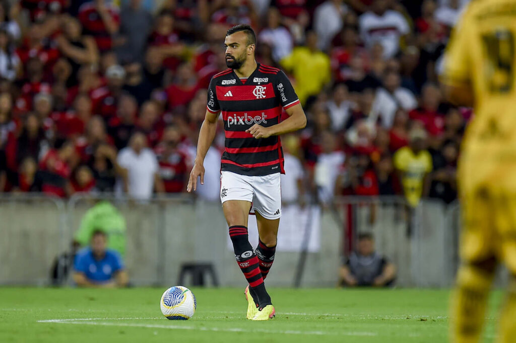 Fabrício Bruno em campo pelo Flamengo