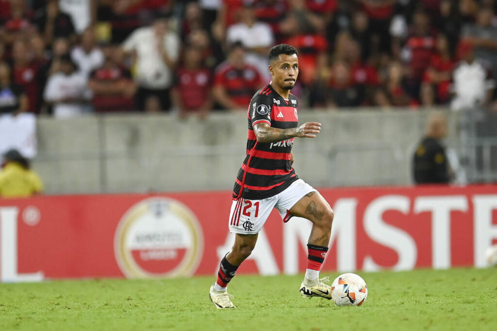 Allan em campo pelo Flamengo