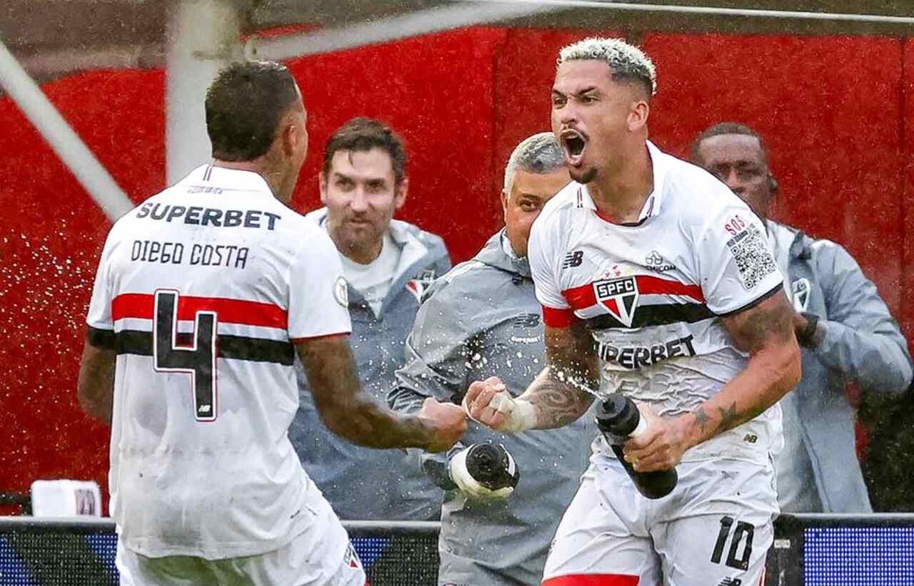 Atuações do São Paulo contra o Vitória: time vibrante e com Luciano inspirado