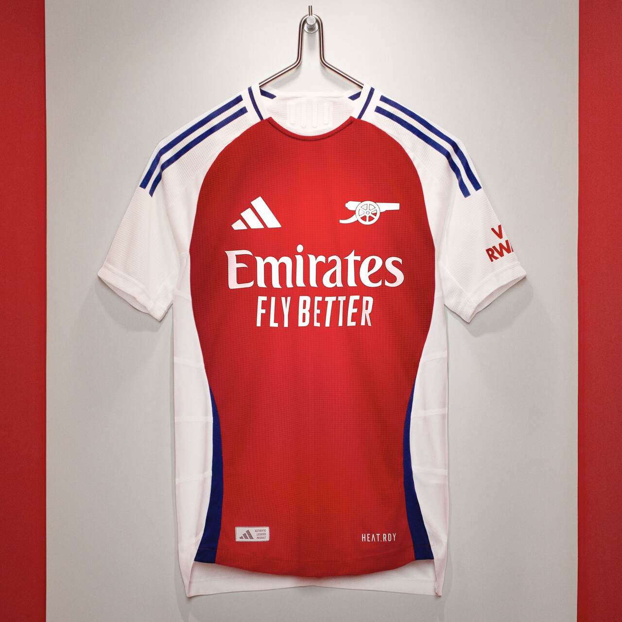 Novas camisas de City e Arsenal
