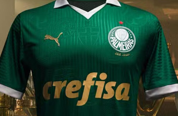 Outubro também ficou marcado pela confirmação do fim da era ''Crefisa'' no Palmeiras. A presidente do clube, Leila Pereira, confirmou que a empresa não seria mais a patrocinadora máster do Verdão em 2025, abrindo espaço para outras marcas se interessarem pela parte nobre da camisa alviverde. - Foto: Divulgação 