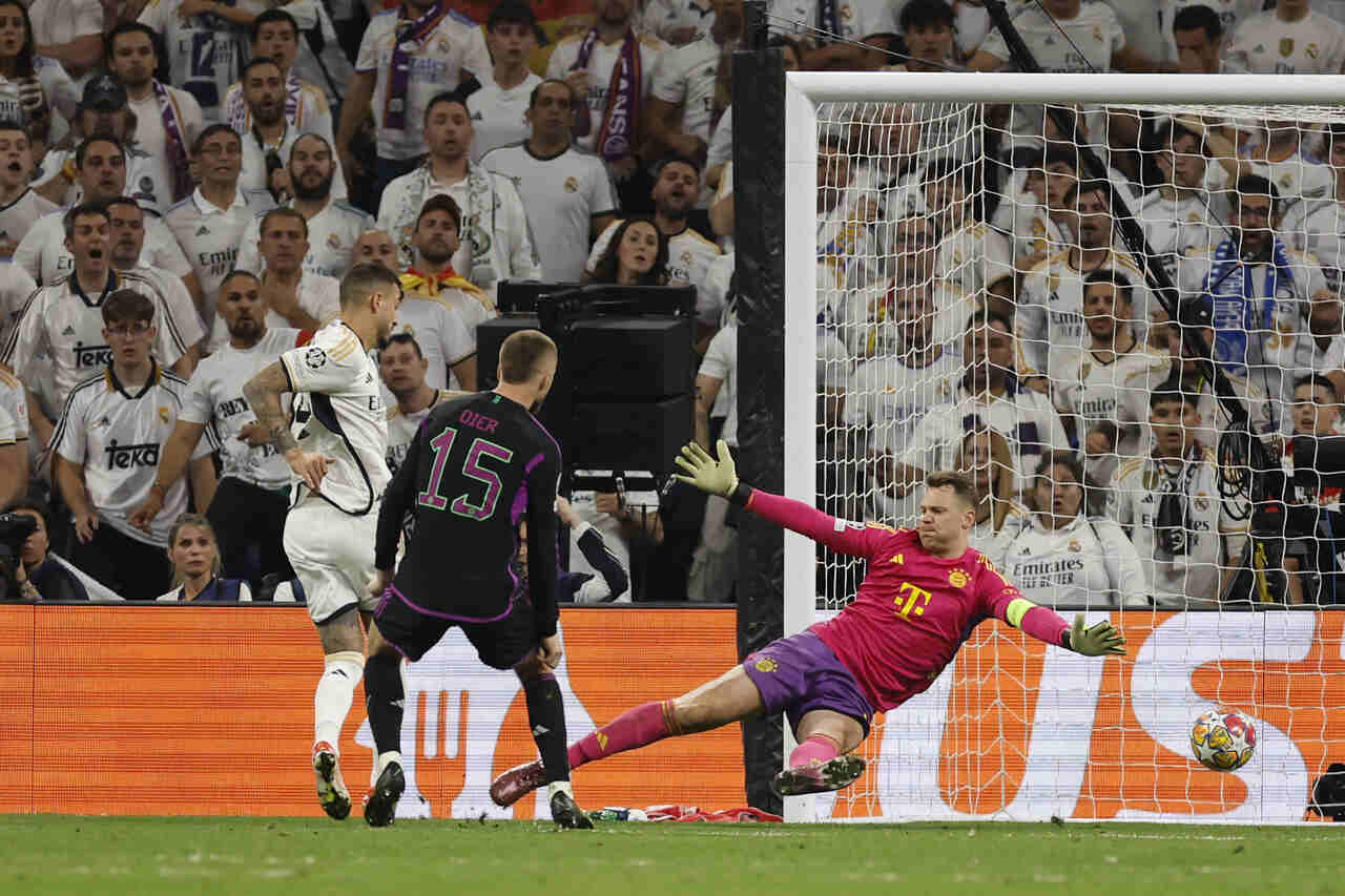 Neuer fechava o gol antes de falahar no primeiro gol do Real Madrid