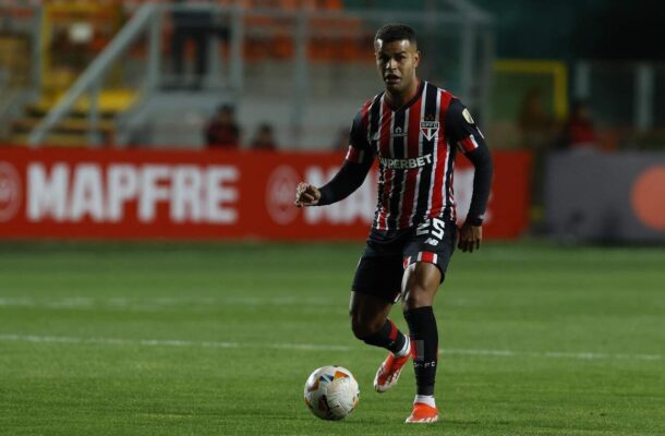 ALISSON - Lento em suas ações, ficou parado sem dar combate na jogada do gol de Cristaldo. Foi sacado para a entrada de Bobadilla. NOTA 3,5 - Foto: Rubens Chiri/saopaulofc.net