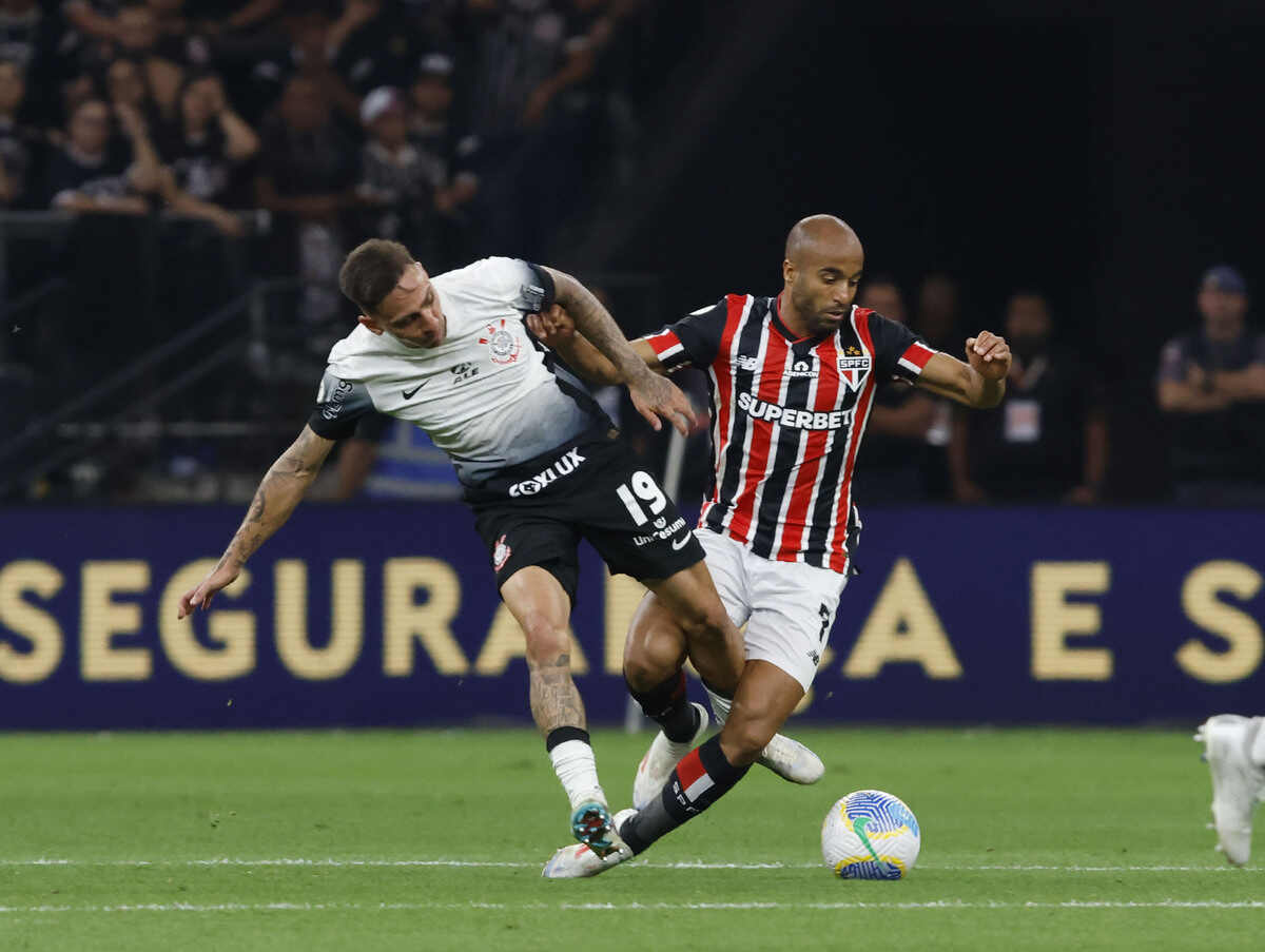 Atuações do Corinthians contra o São Paulo: Coronado vai bem e faz um dos golaços
