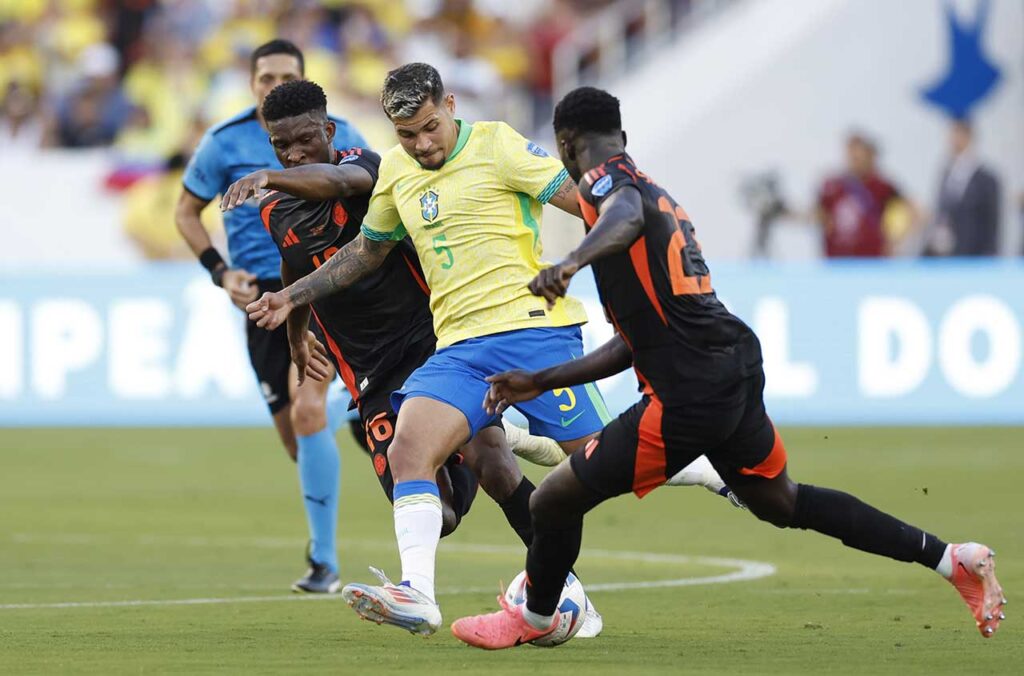 ex-jogador-colombiano-lamenta-resultado-contra-o-brasil