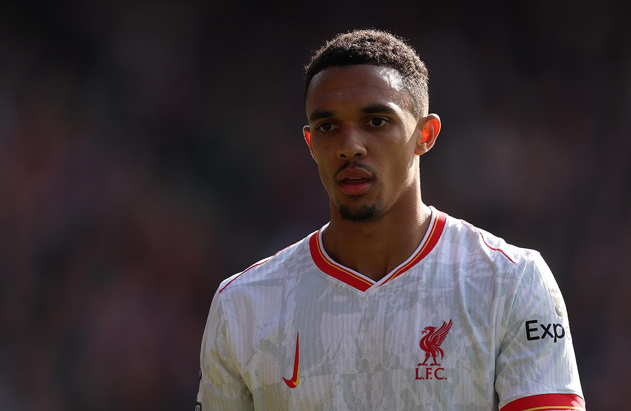 Liverpool faz oferta histórica para renovar com Alexander-Arnold