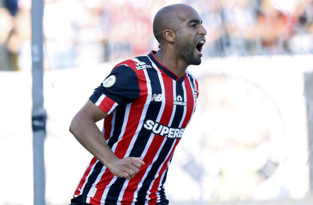 LUCAS MOURA - Atuação meia boca, com um ritmo muito abaixo do que pode apresentar. Deu bom passe para Luciano, mas foi pouco. Na maior parte do tempo, andou em campo. NOTA 4,5 - Foto: Rubens Chiri/saopaulofc.net