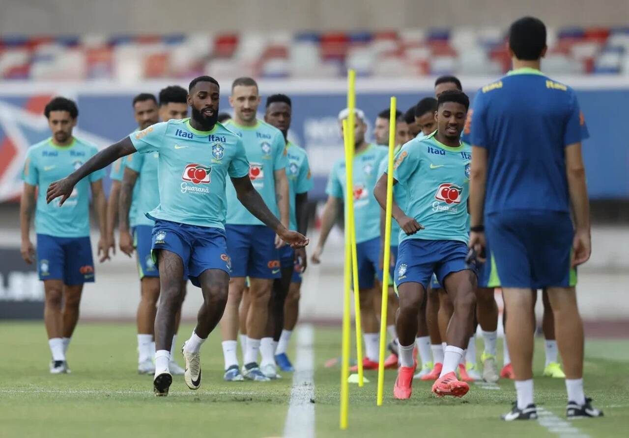 Seleção Brasileira avança na preparação para enfrentar a Venezuela nas Eliminatórias