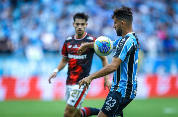 Entrou para ajudar na defesa, mas não conseguiu ajudar muito. NOTA: 4,5. Foto Lucas Uebel/Grêmio