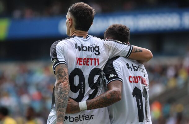 Vegetti, que passara por nova seca, voltou a marcar, anotando três gols nestes dois jogos finais. Coutinho e até mesmo Alex Teixeira também foram importantes. Foto: Dikran Sahagian/Vasco