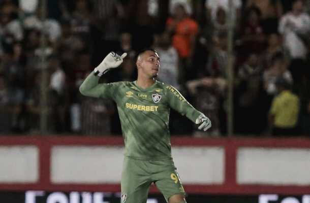 VITOR EUDES - Fez uma grande defesa no primeiro tempo em cabeçada de Luan Gama. Foi pouco exigido no geral. NOTA: 6,5 - Foto: Lucas Merçon / Fluminense FC