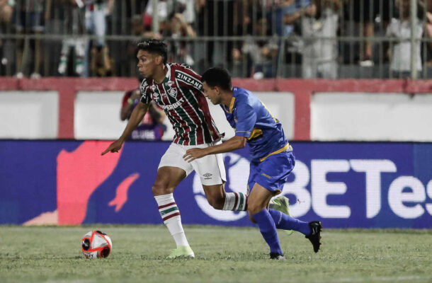 PAULO BAYA - Tentou jogadas individuais em confrontos contra os marcadores e explorou as costas da marcação. Teve uma boa chance no segundo tempo, mas parou no goleiro Zé Carlos. NOTA: 6,5 - Foto: Lucas Merçon / Fluminense FC